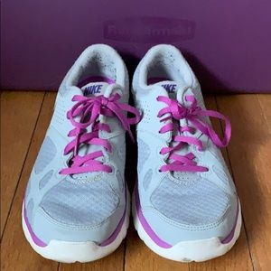 NIKE FREE - GREY & PURPLE- WOMENS SIZE 7.5